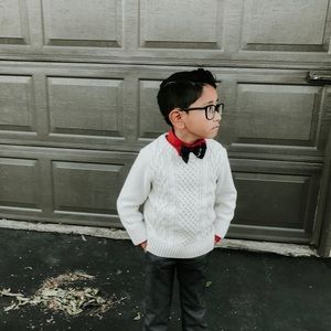 Knit sweater pullover. //